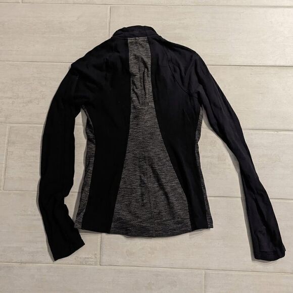 Women's ATHLETA Black Grey Criss Cross Hope Full Zip Jacket 964370 XSmall EUC - Picture 2 of 7